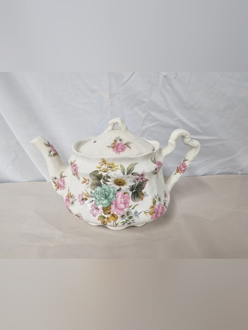 Vintage Arthur Wood "Bouquet" Teapot, Pattern 5692